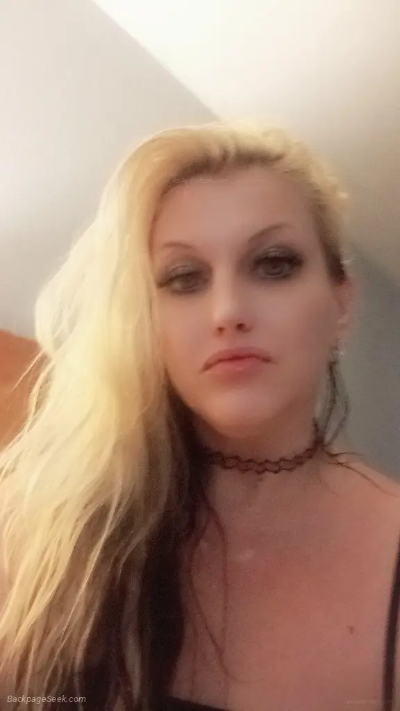 Girl next door in Mobile – Women Seeking Men