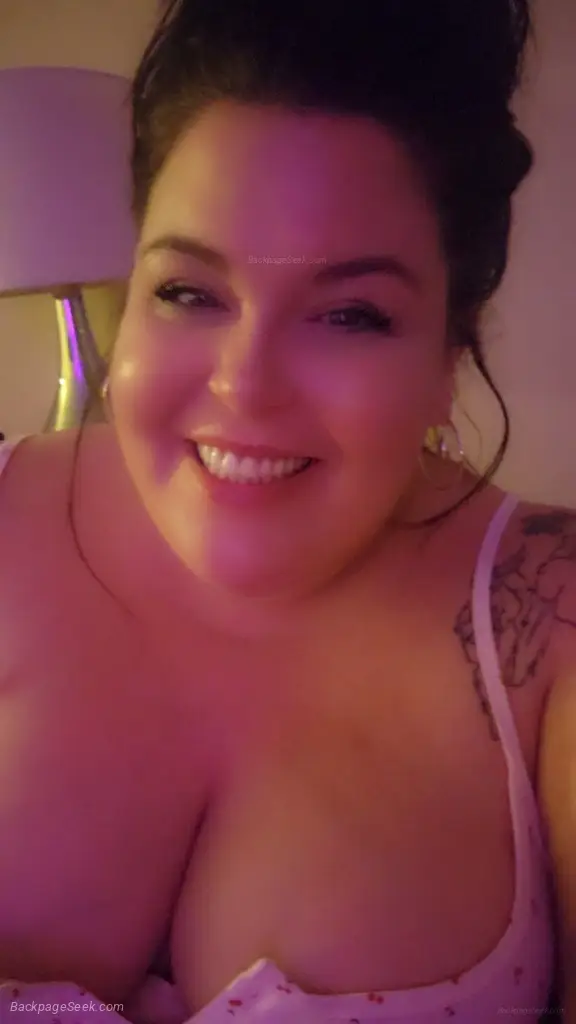 Try this Fat and Head Let this Plump Juicy BBW MILF Seduce You