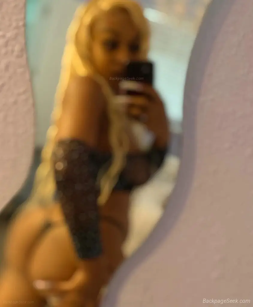 new in town let's play rainy nights on my favorite one night... in Myrtle Beach – Women Seeking Men photo 4