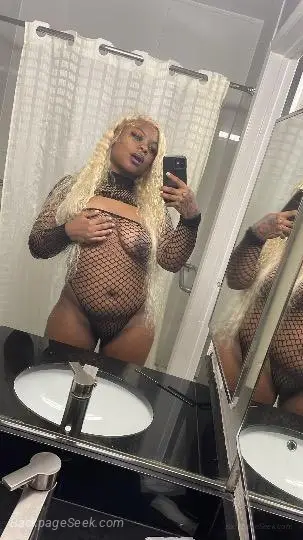 fresh wet & hot dont be shy in and outs available with deposit 100% real