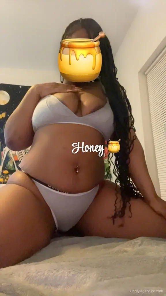 Honeys Play Land Read