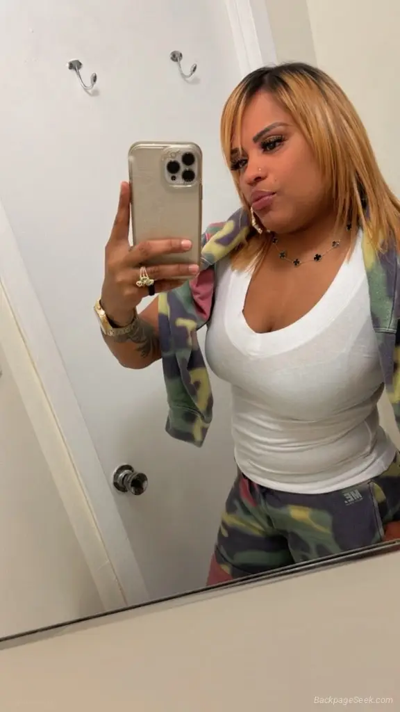 chica latina sexi ardierte lista para complacerte en todo in New Orleans – Women Seeking Men photo 6