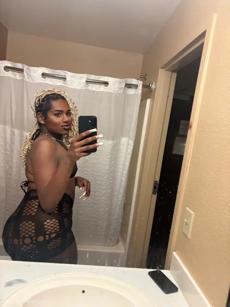 PINKY THE BLONDE BIMBO in New Orleans – Women Seeking Men photo 3