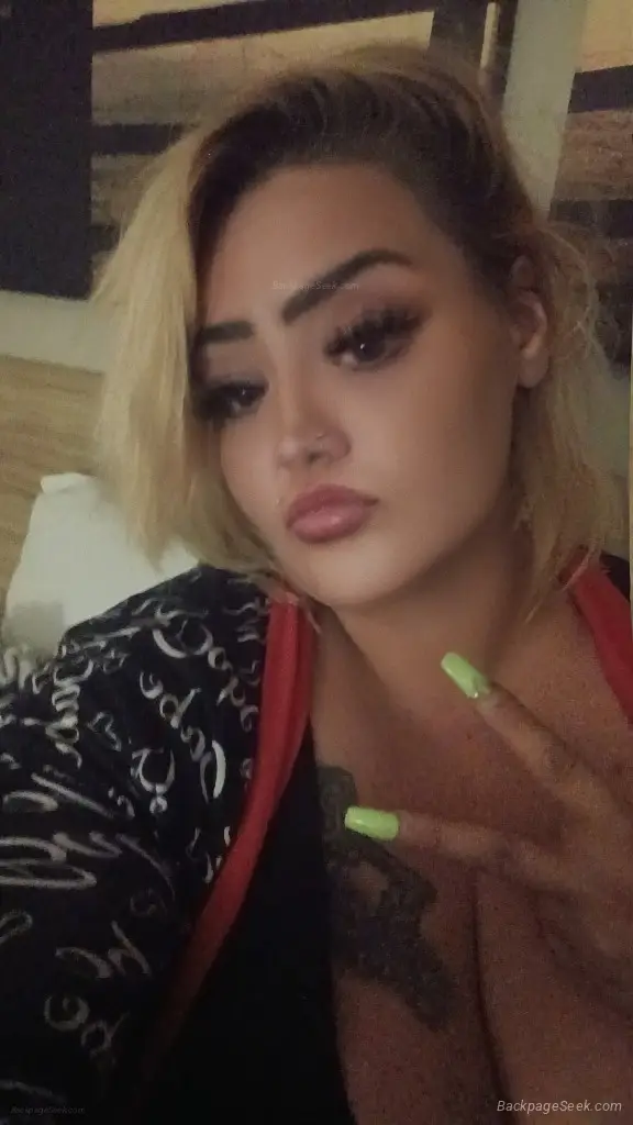 Thick n Juicy Available on EAST for a FEW HOURS