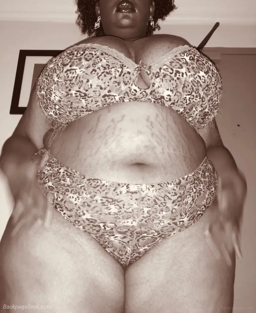help me in New Orleans – Women Seeking Men photo 4