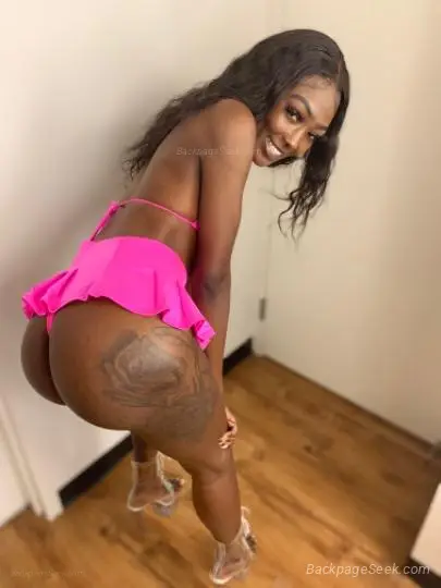 EYE CANDY girl CLEAN kitty TIGHT WET smooth PRETTY and DISCR... in New Orleans – Women Seeking Men photo 5