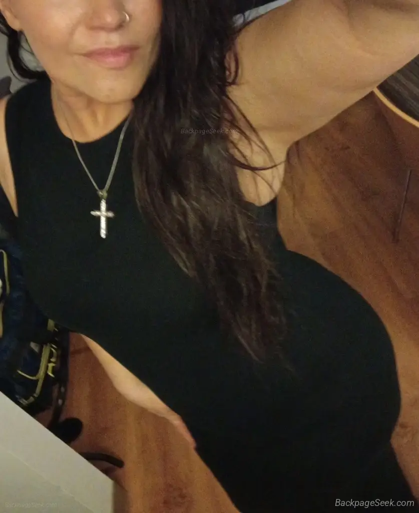 Your Favorite Distraction in North Bay – Women Seeking Men photo 4