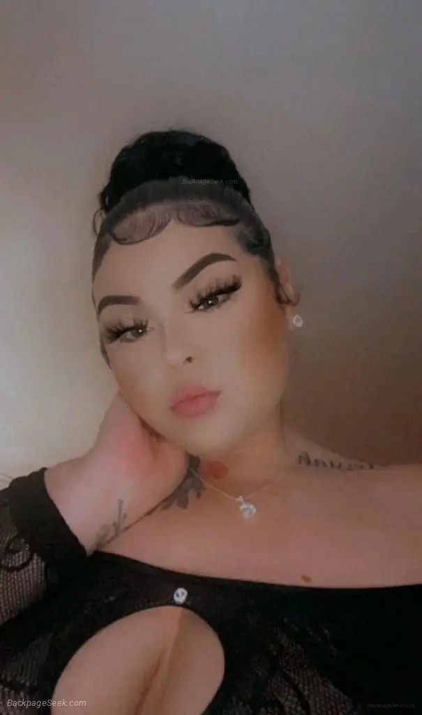 VALLEJO INCALLS Thick Brunette Bombshell