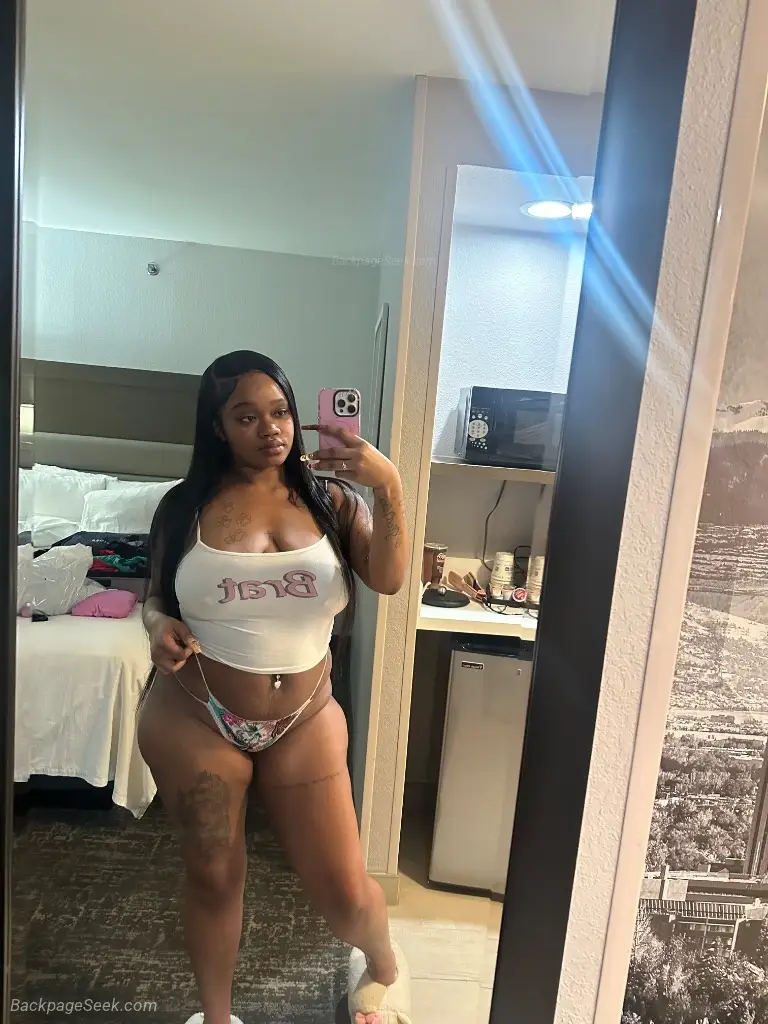 Your Favorite Girl FACETIME SHOWS Curvy Creamy Wet Ready To... in North Bay – Women Seeking Men photo 2
