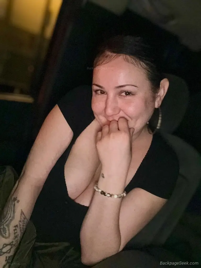 Upscale Busty Tattooed GODDESS THROAT GOAT in North Bay – Women Seeking Men photo 3