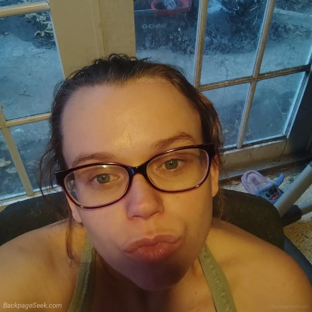 Sexy girl available