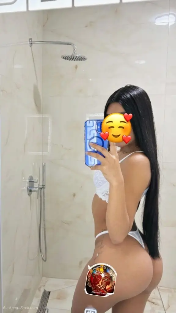 zujerdi Your Colombian blonde has just arrived in your city.