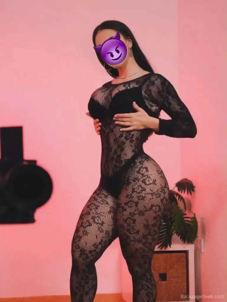 hola mi amor soy una latina muy rica caliente cerradita rica mi