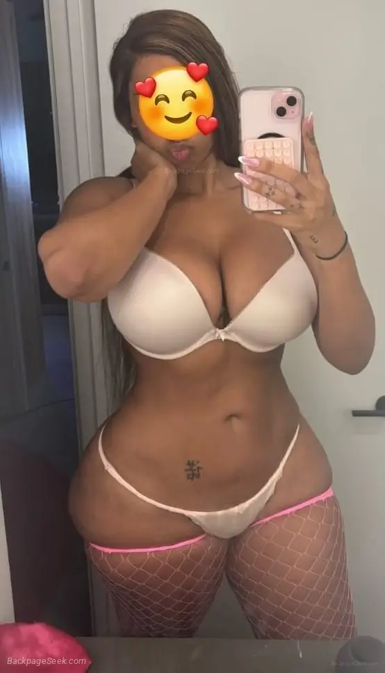 Available 24 hours, I'm waiting for you, baby