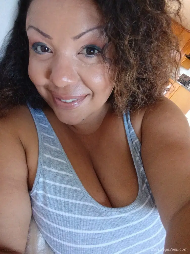 sexylatina sweety pie40 dds tan thick n sexy in Oakland – Women Seeking Men photo 4