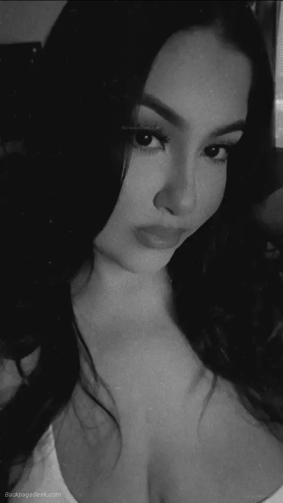 Upscale Queen Catering to Generous Gentlemen
