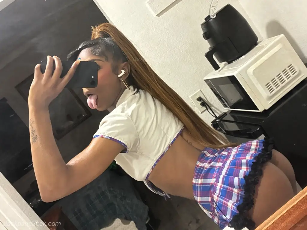 BACK AROUND SPEND IT ON A BADDIE DRESSED TO IMPRESS PETITE M... in Oakland – Women Seeking Men photo 2