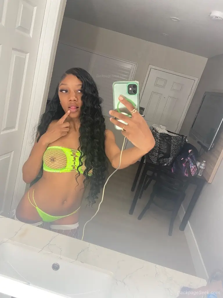 PETITE EBONY INCALLS OUTCALLS