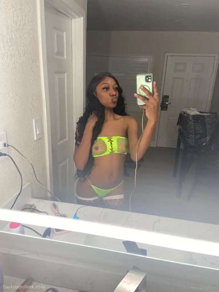 PETITE EBONY INCALLS OUTCALLS in Oakland – Women Seeking Men photo 2