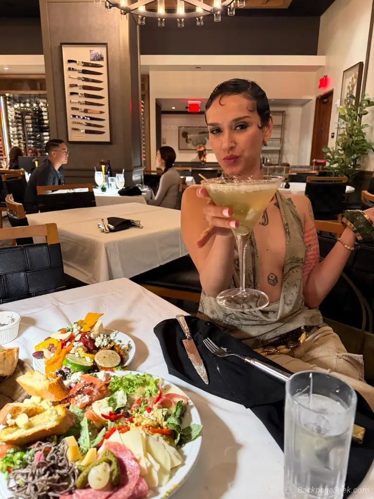 OAKLAND s FAVORITE GIRL IS BACK IN TOWN in Oakland – Women Seeking Men photo 3