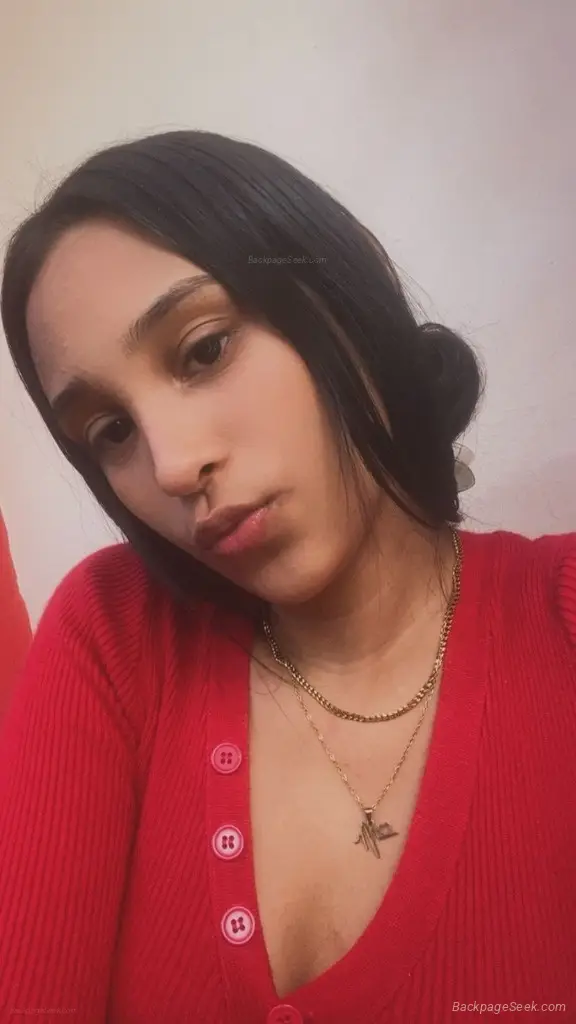 Latina, Venezolana, FaceTime, verify call