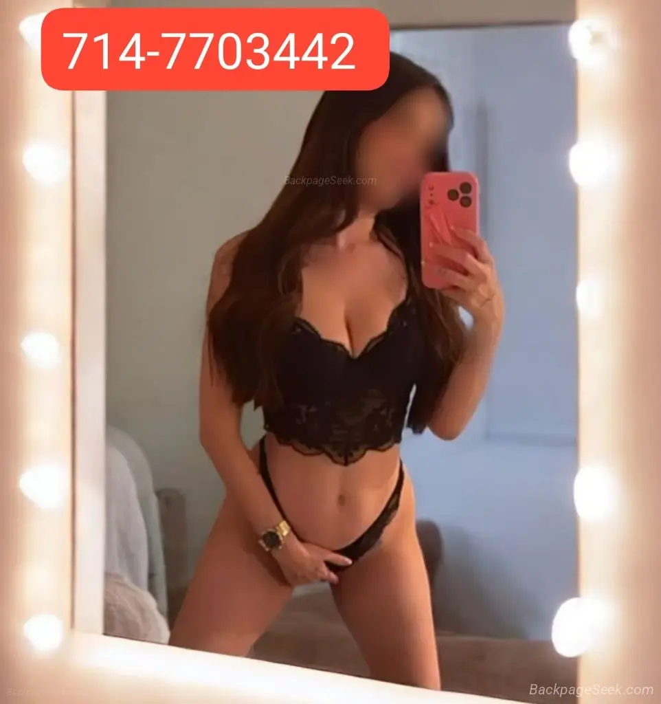 Latina curvilnea y ardiente Citas DLL Servicio completo Santa Ana