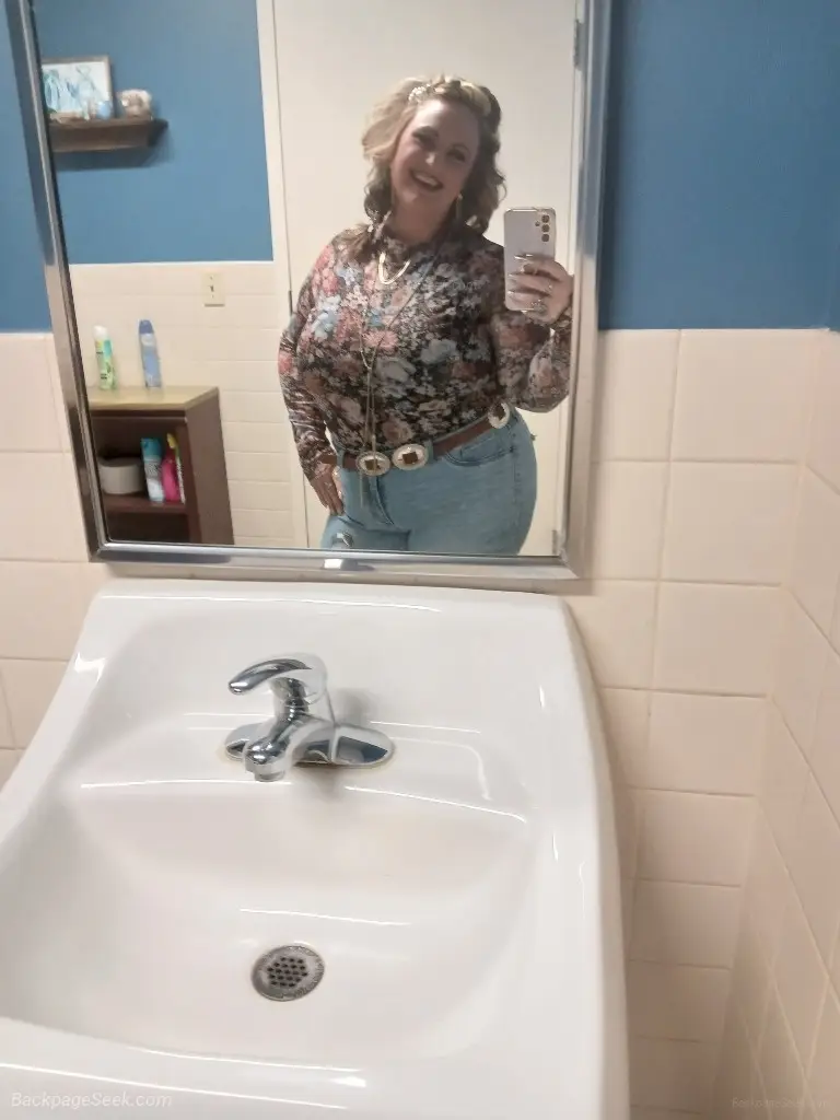 howLOUDcanyoumakememoan in Orlando – Women Seeking Men photo 3