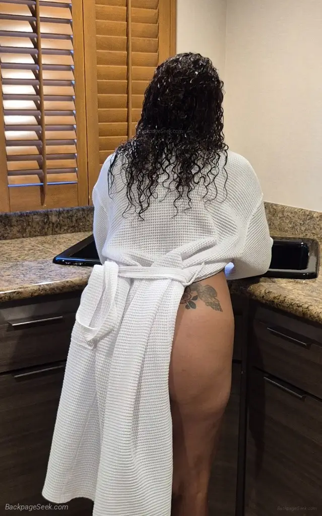 first person to book gets a free upgrade Desert hot springs... in Palm Springs – Women Seeking Men photo 5