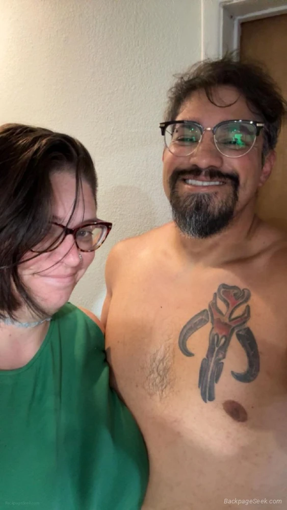 Chubby couple looking for thick women to have fun with in Palmdale – Couples Seeking Women photo 3