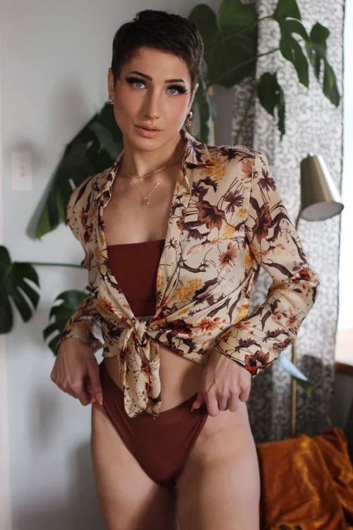 Captivating Mediterranean Muse Angel Amour in Philadelphia – Women Seeking Men photo 2