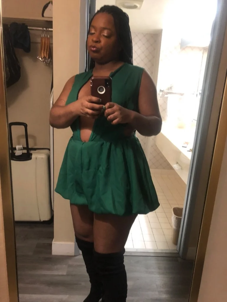 SHES A SLUT SHES A HOE SHES A FREAK in Philadelphia – Women Seeking Men photo 2