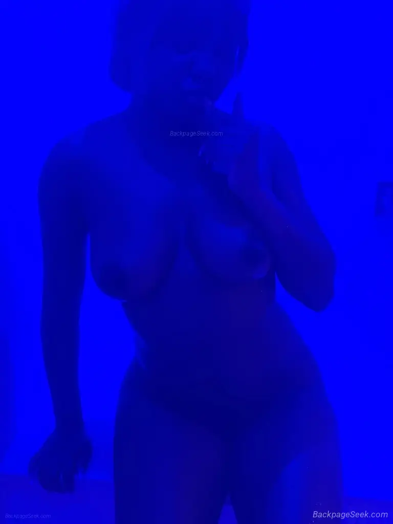 incalls and outs available in Philadelphia – Women Seeking Men photo 3