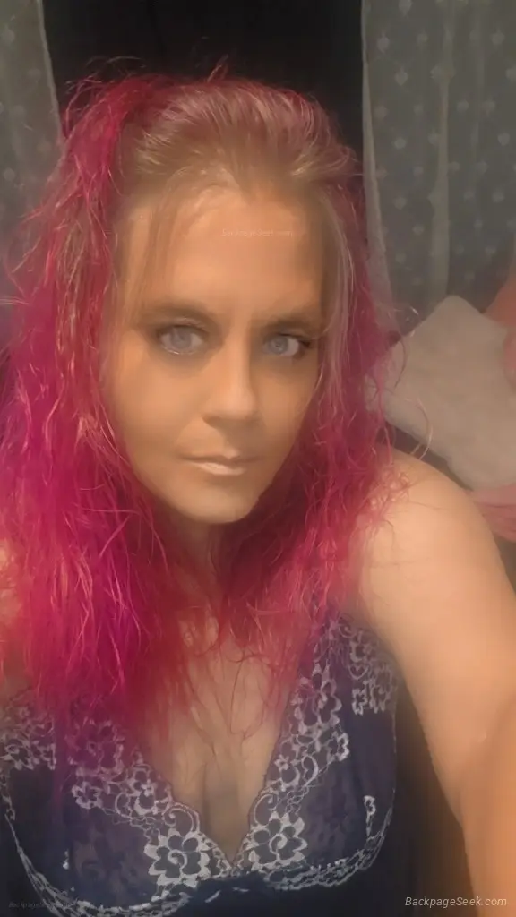 My hair is not the only thing thats Pretty Pink in Phoenix – Women Seeking Men photo 3