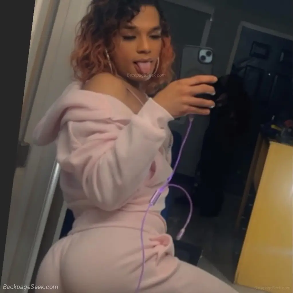 come see me FUCK MY FACE