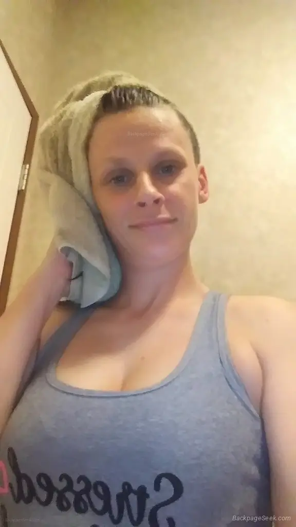 Fun Flirty Looking for Someone Exciting in Pittsburgh – Women Seeking Men photo 3
