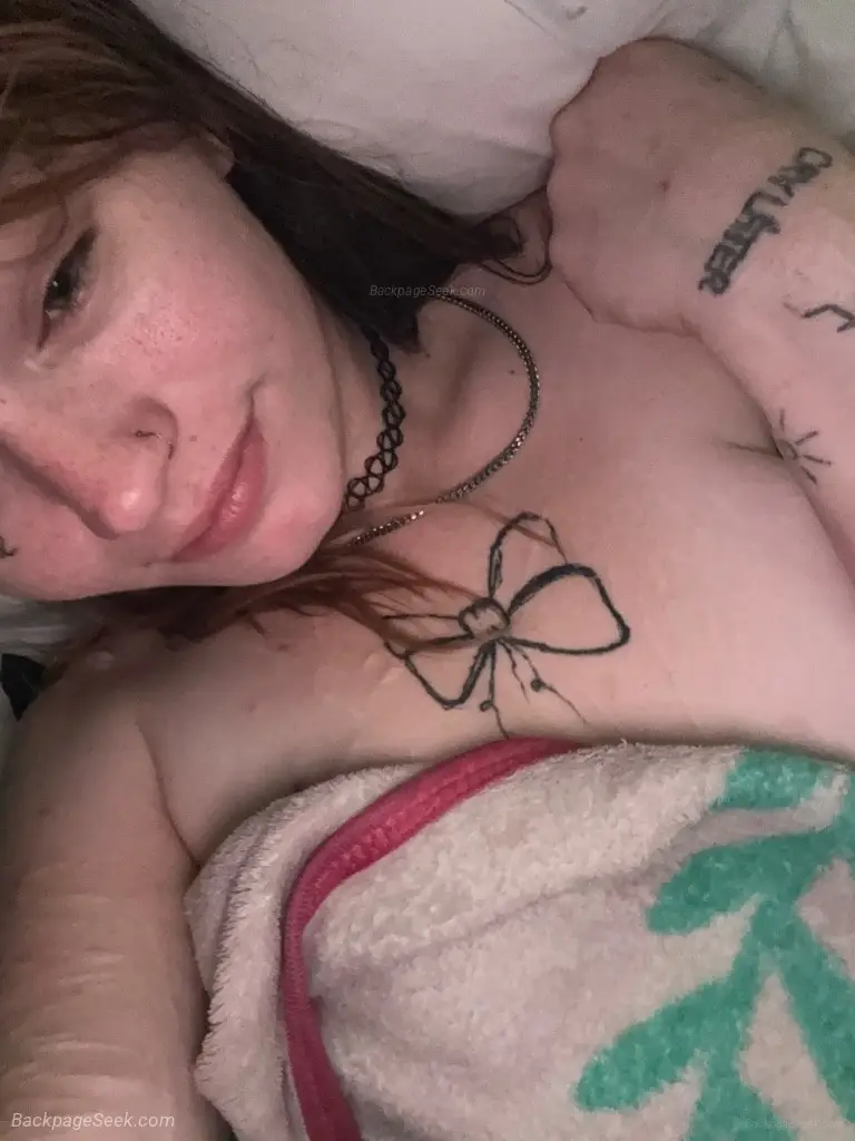 PRETTY YOUNG AND WET NOTHING BARE 120 QV MINIMUM in Pittsburgh – Women Seeking Men photo 3