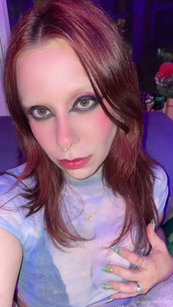 WORSHIP GODDESS Z -- PORTLANDS HOTTEST SMALL FEMME DOMINATRIX REFINED