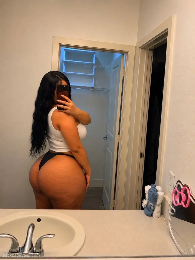 I'm available for services and parties payment in person 100... in Providence – Women Seeking Men photo 4
