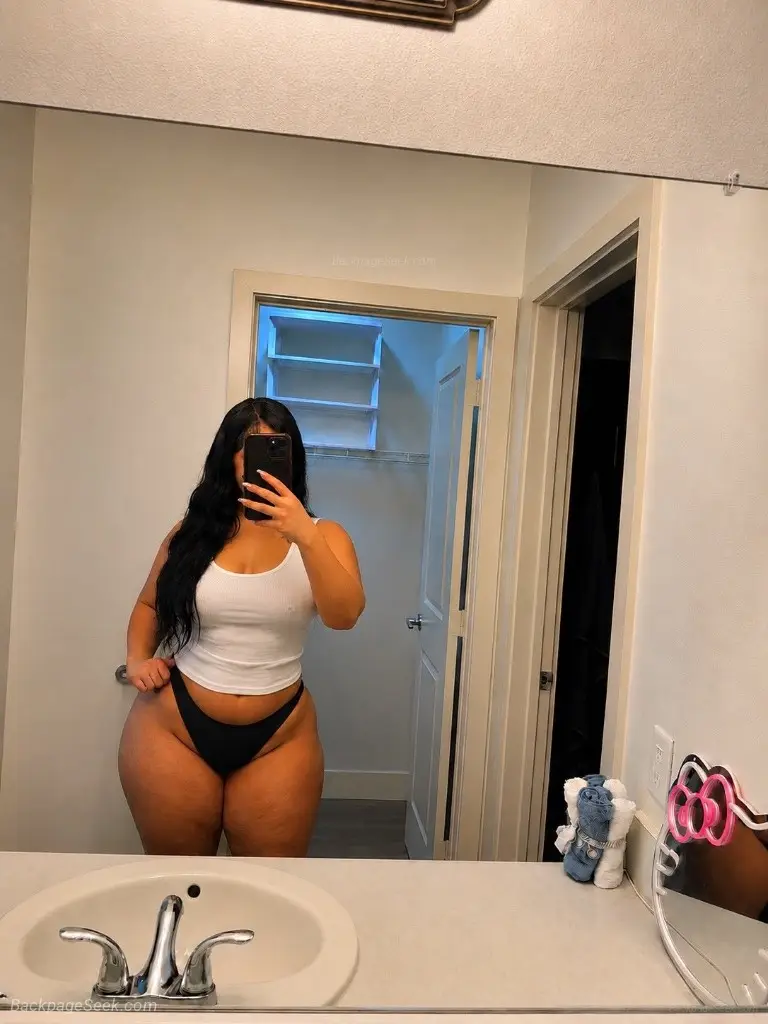 I'm available for services and parties payment in person 100... in Providence – Women Seeking Men photo 5