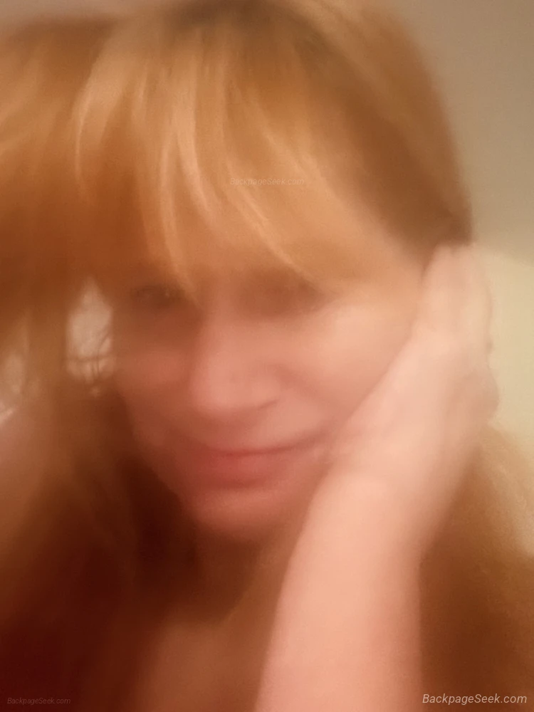 Hot Red Head in need of a ride in Pueblo – Women Seeking Men photo 2