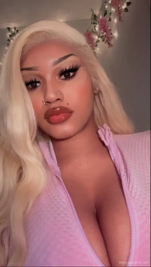 Sweet Pretty and Discreet