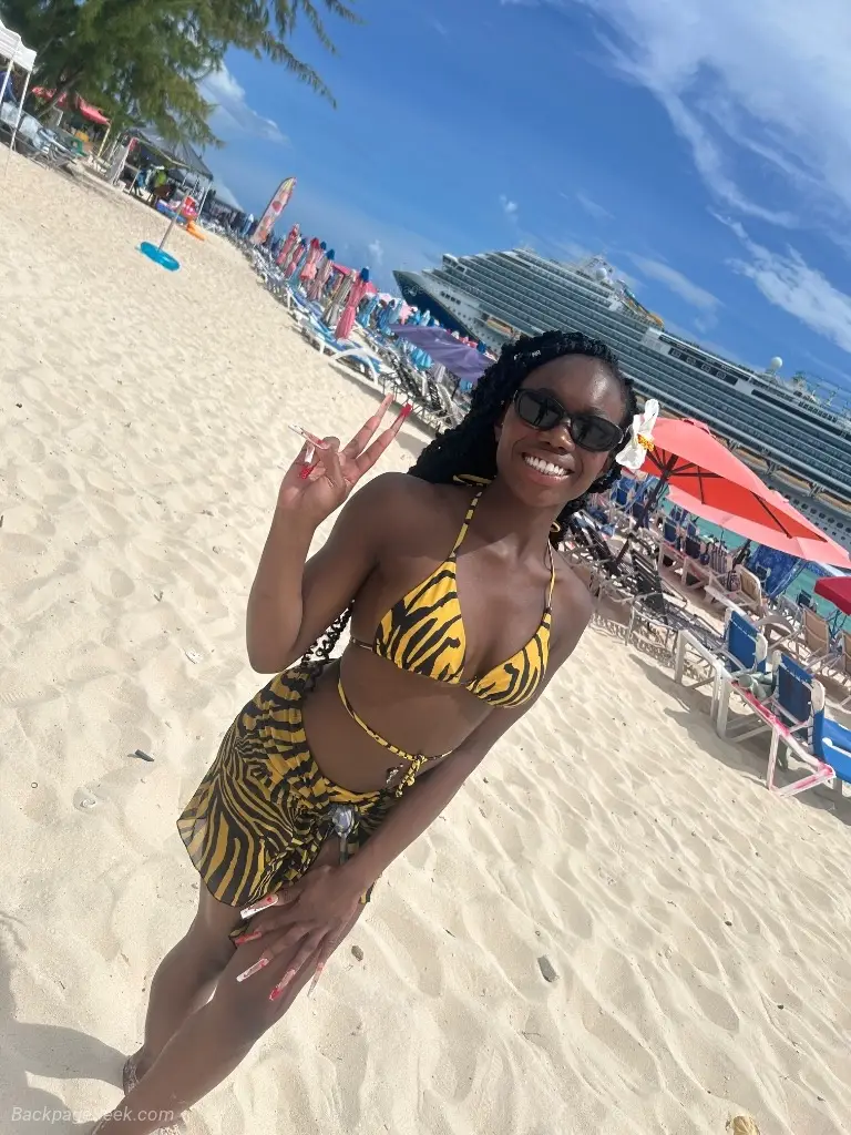 OUTCALLs ONLY ready to bring you excitement and pleasure in Queens – Women Seeking Men photo 4