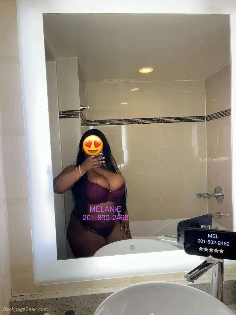 incall outcall Sexy Funsize Huge Boobs Super Soft in Queens – Women Seeking Men photo 3