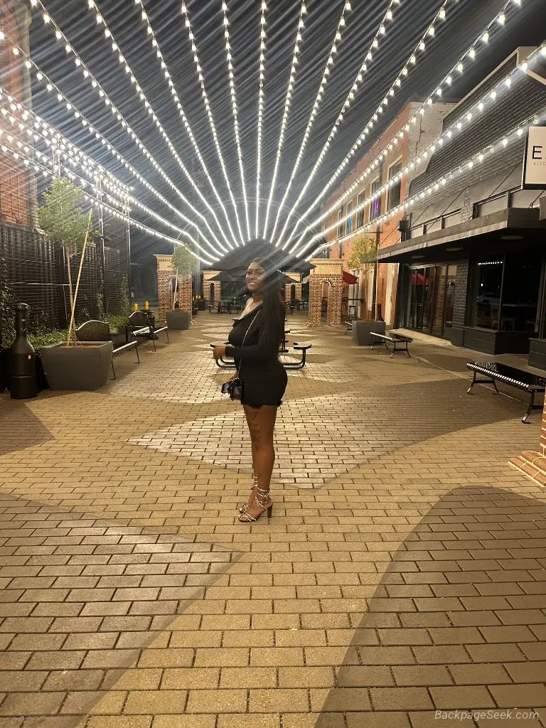 Cute Face Good Energy Great Conversation in Raleigh – Women Seeking Men photo 3