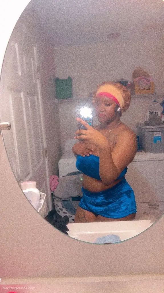 Cute Face Good Energy Great Conversation in Raleigh – Women Seeking Men photo 4