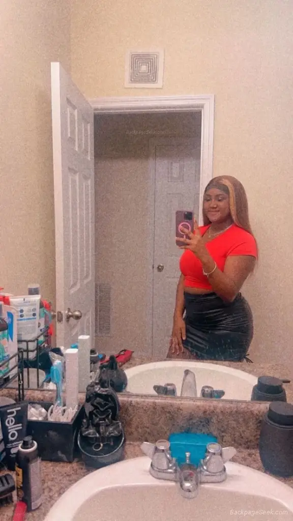 Cute Face Good Energy Great Conversation in Raleigh – Women Seeking Men photo 5