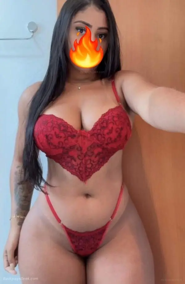 REAL WHITE LATIN GIRL IN YOUR AREA WITH VERY COMFORTABLE PLACE