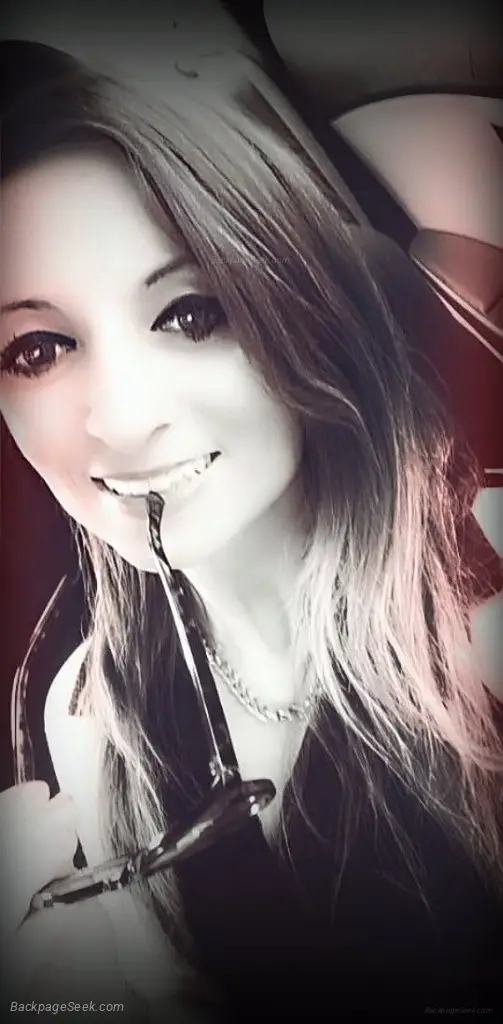 in-call OR out-call your sweet treat that s very petite 30 in Raleigh – Women Seeking Men photo 4