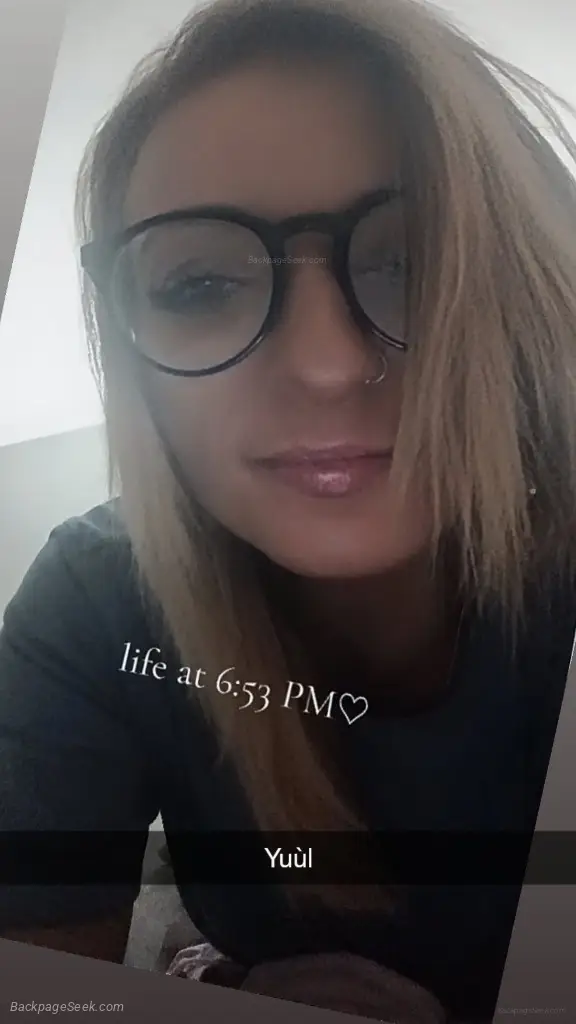 in-call OR out-call your sweet treat that s very petite 30 in Raleigh – Women Seeking Men photo 6