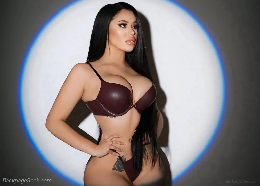 mia hot latina